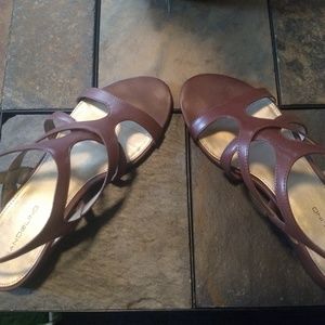 Bandolino Brown strap sandals